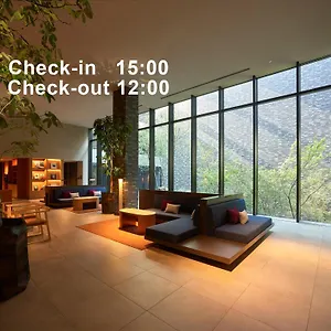 5* 호텔 Mitsui Garden Sanjo Premier